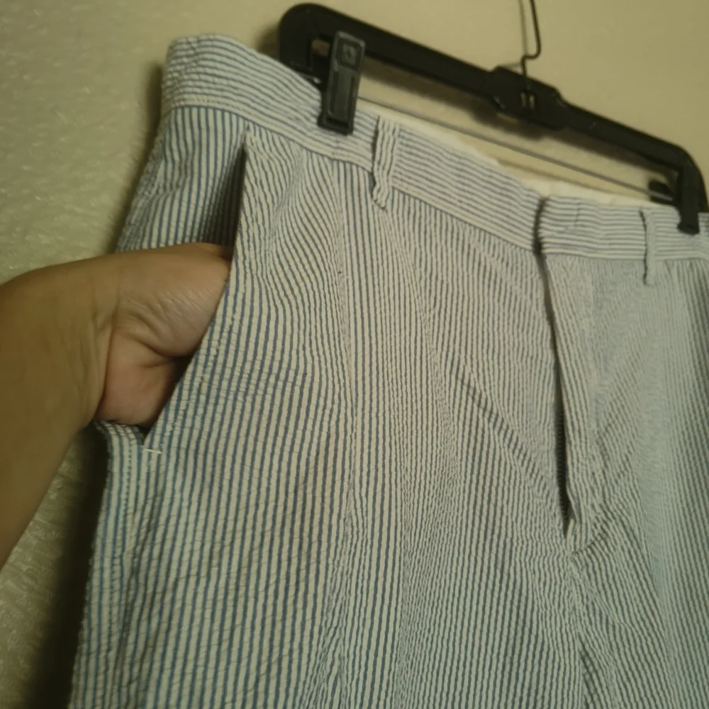 J.Crew Factory shorts men size 36 blue/white stripes 100% cotton vacation casual